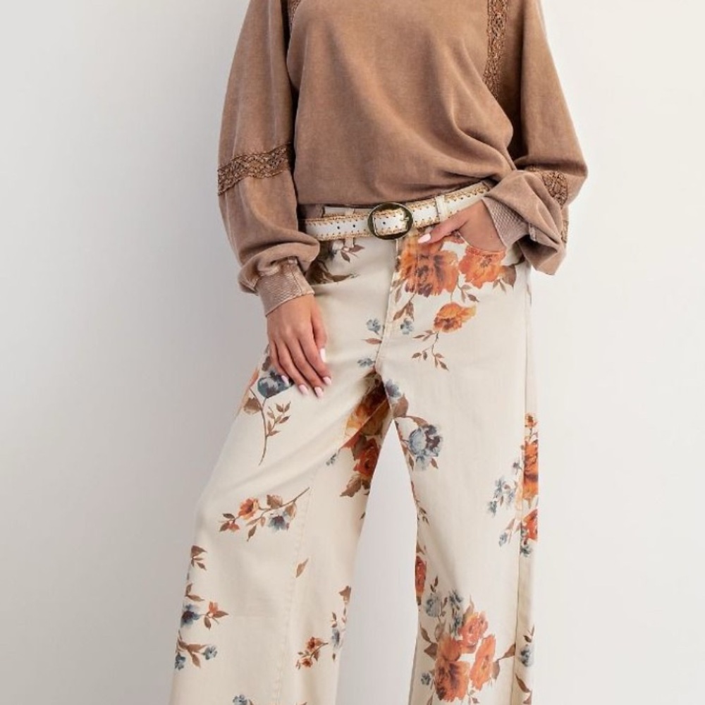 Easel PLUS Flower Print Stretch Twill Wide Leg Pants - Picture 3 of 4